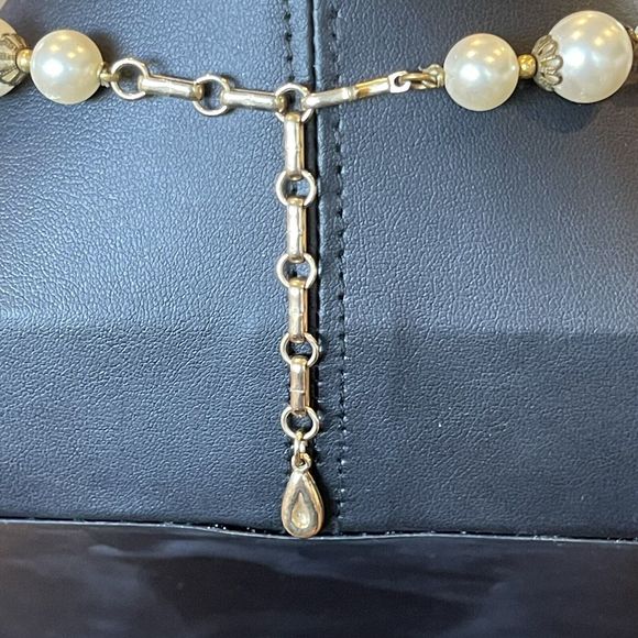 Vintage Lisner AB Bead Faux Pearl Gold Tone Ball Bead Necklace - Picture 5 of 6